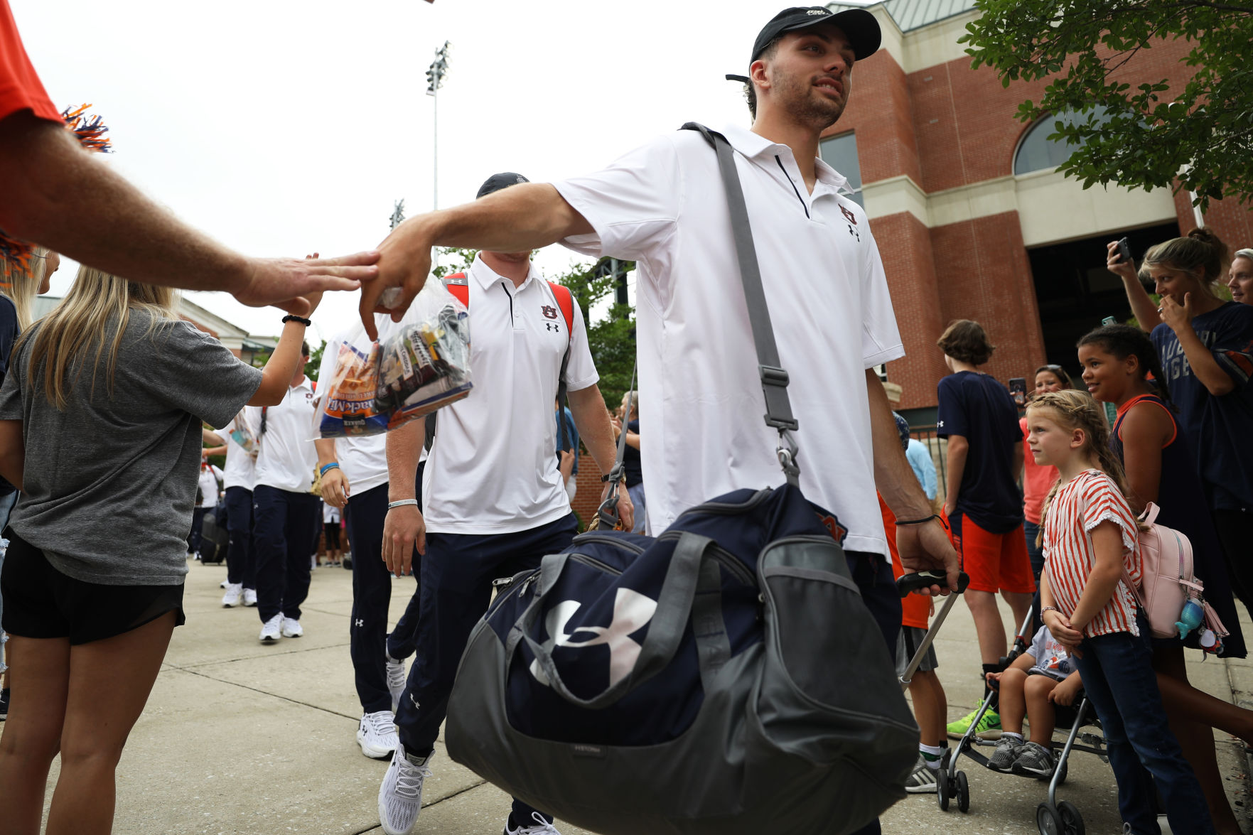 Auburn baseball Reverse Tiger Walk